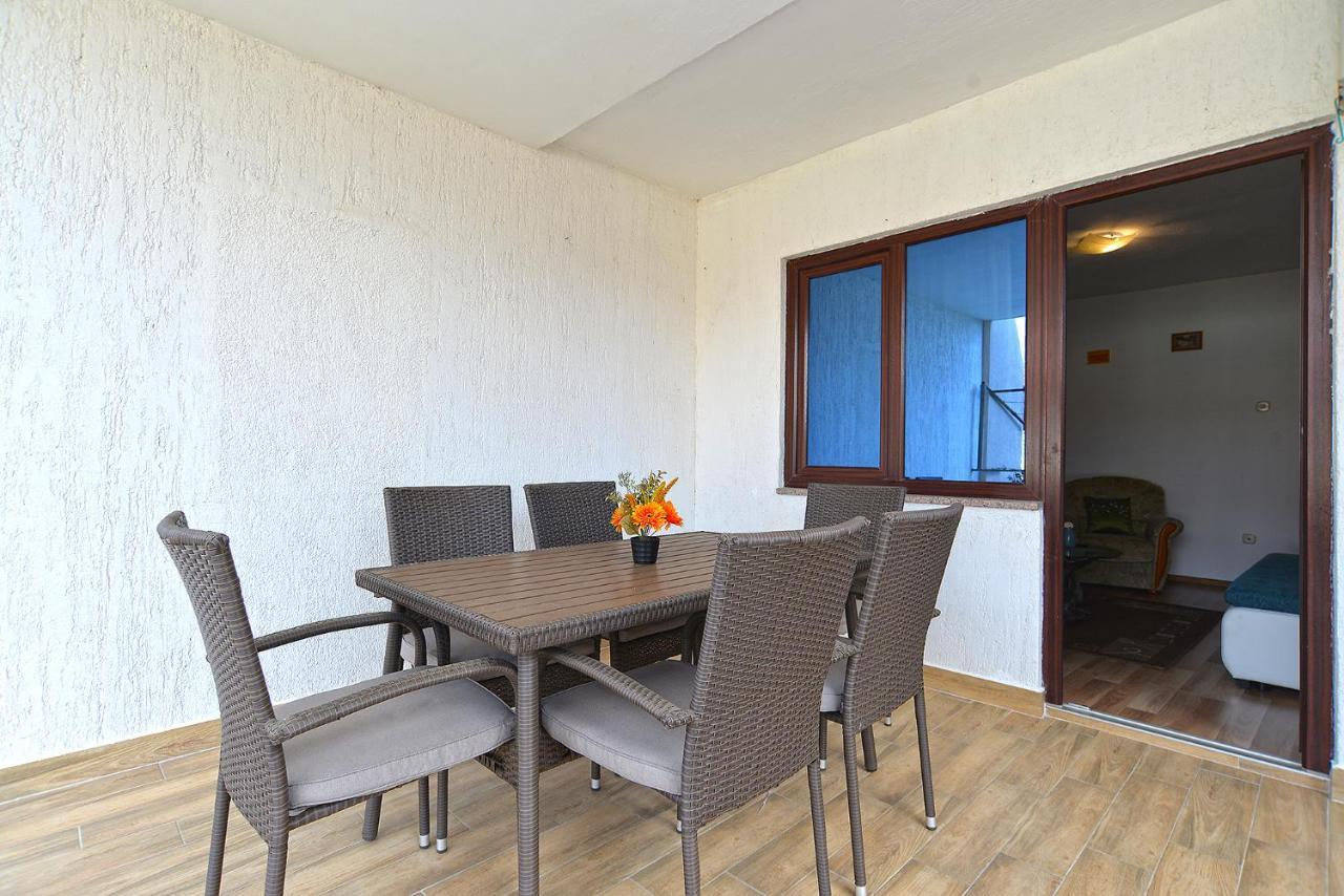 Apartments Milka 2074 Porec Exterior photo